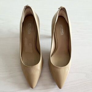 Michael Kors Women's Dorothy Flex Patent Leather Pump Nudę SZ 4